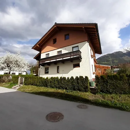 Apartment Haus Putzas